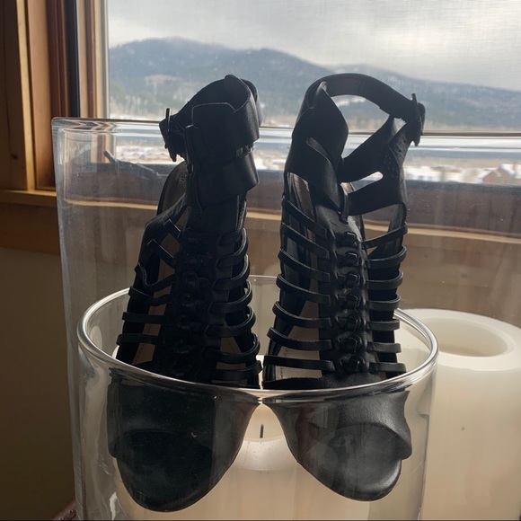 Vince Camuto open toe black fun - Picture 4 of 4